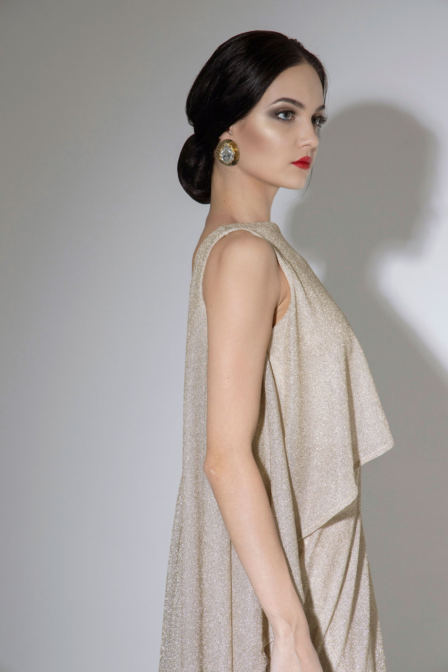 Volume Ruffled Sleeveless Evening Dress