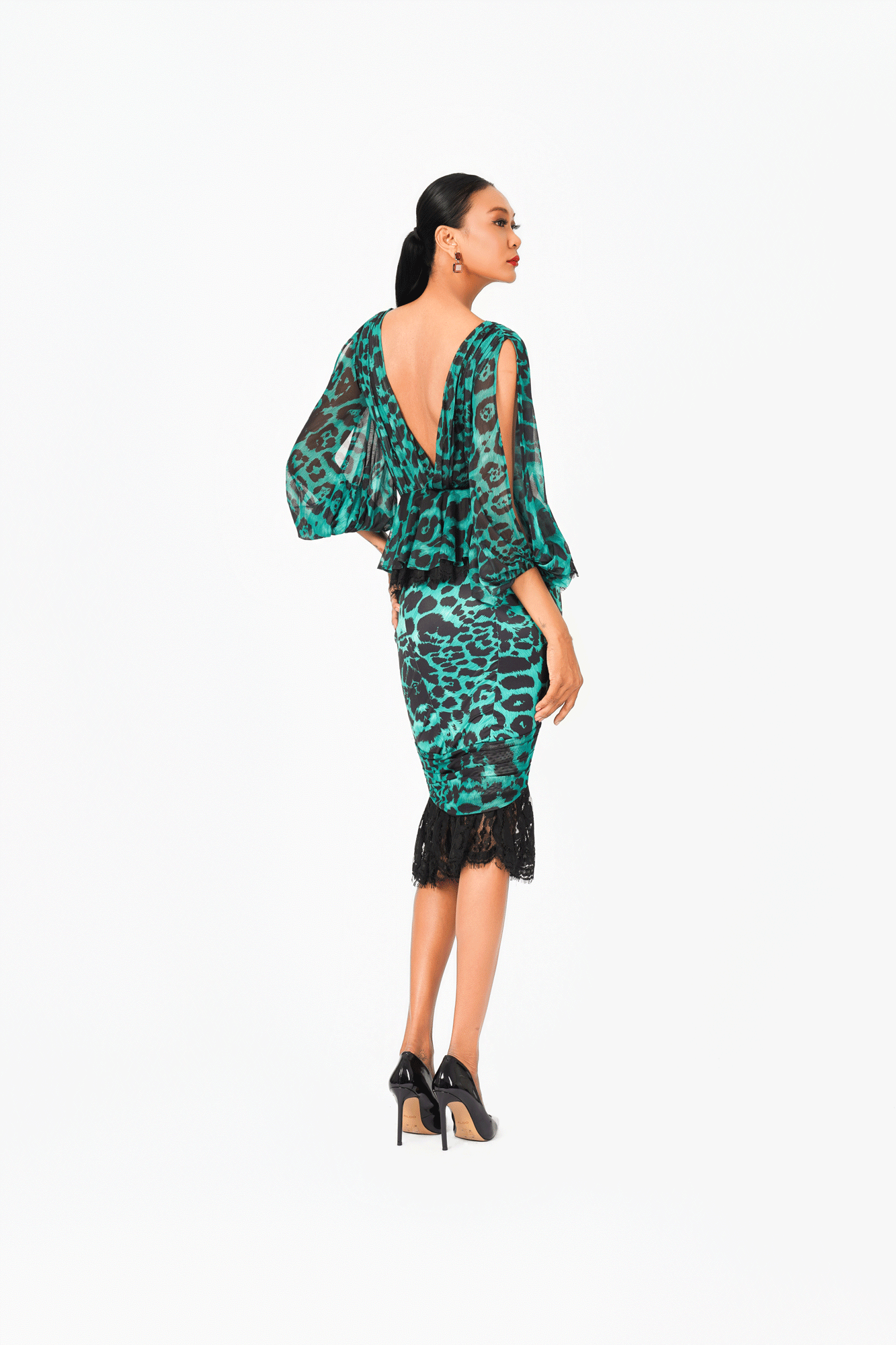 Leo Print V-Neck Slit Sleeves Cocktail Dress