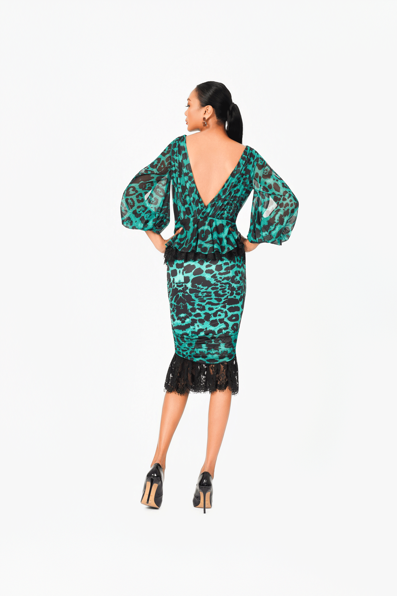 Leo Print V-Neck Slit Sleeves Cocktail Dress