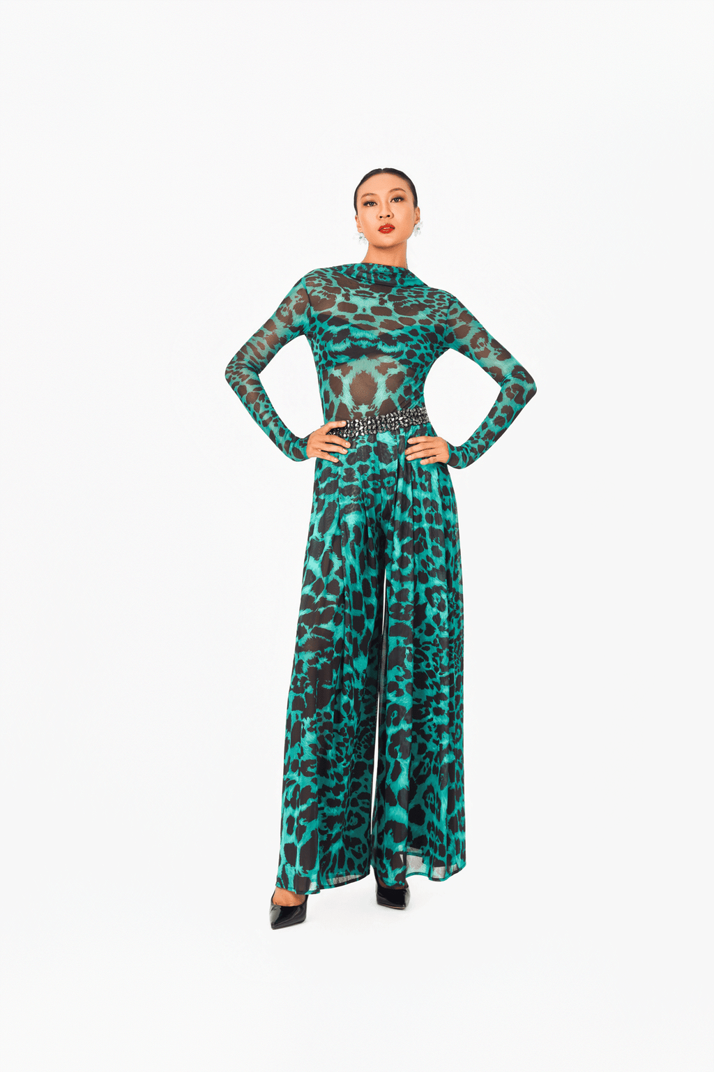 Leo Print Long Sleeves Open Back Bodysuit
