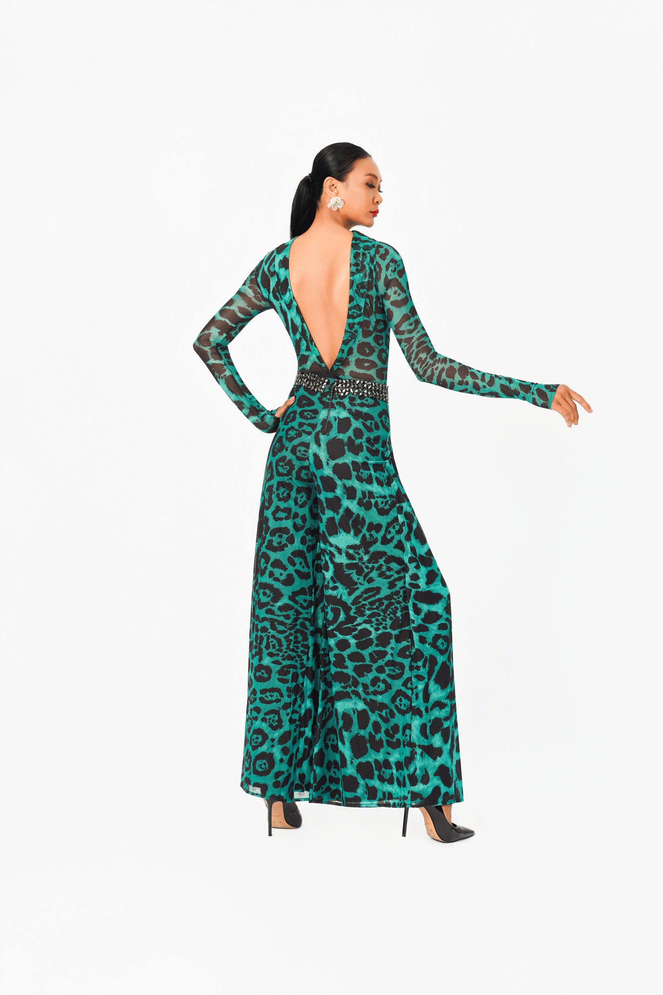 Leo Print Long Sleeves Open Back Bodysuit