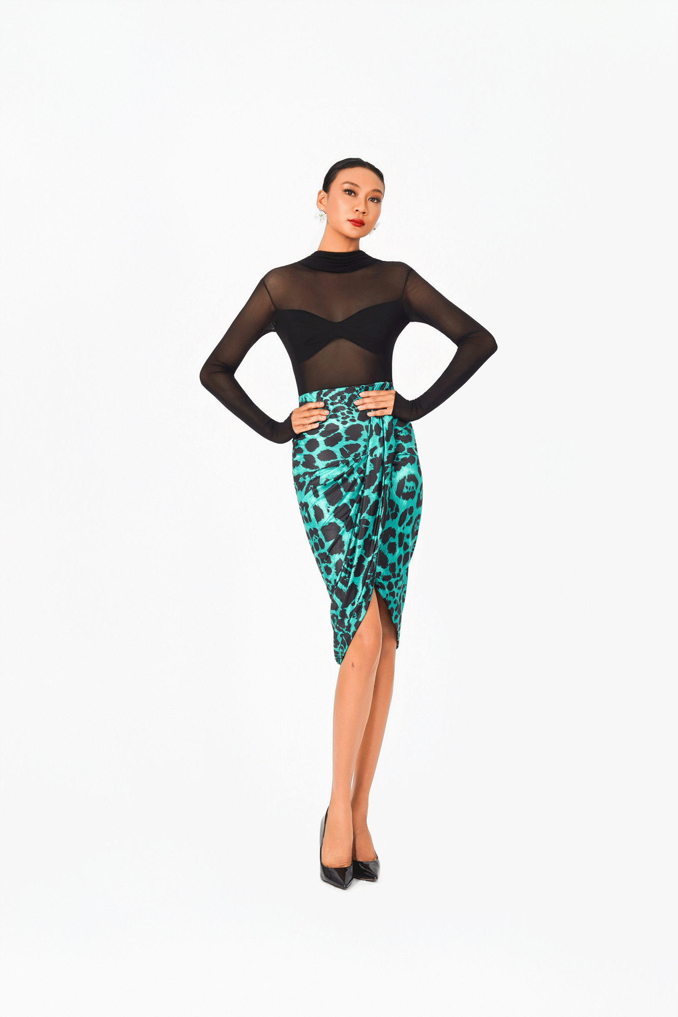 Leo Print Short Skirt with Slit