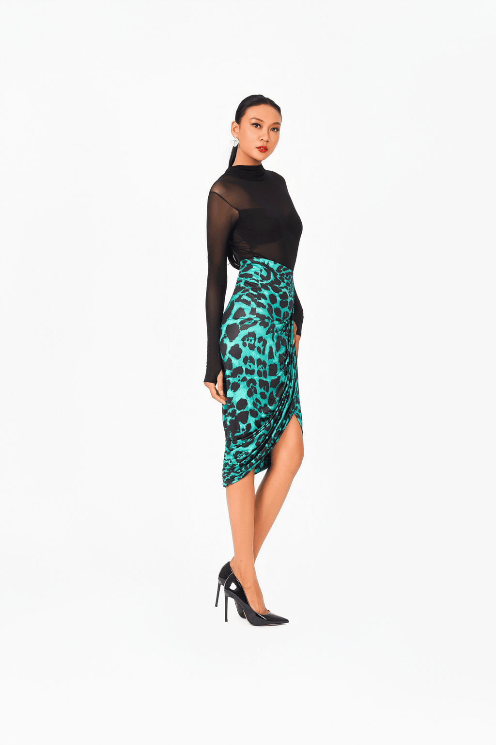 Leo Print Short Skirt with Slit
