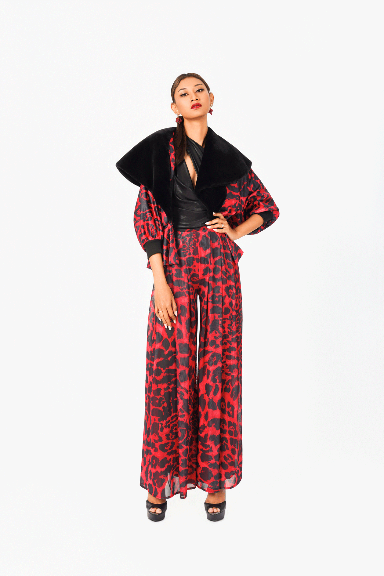 Leo Print Wide Leg Pants