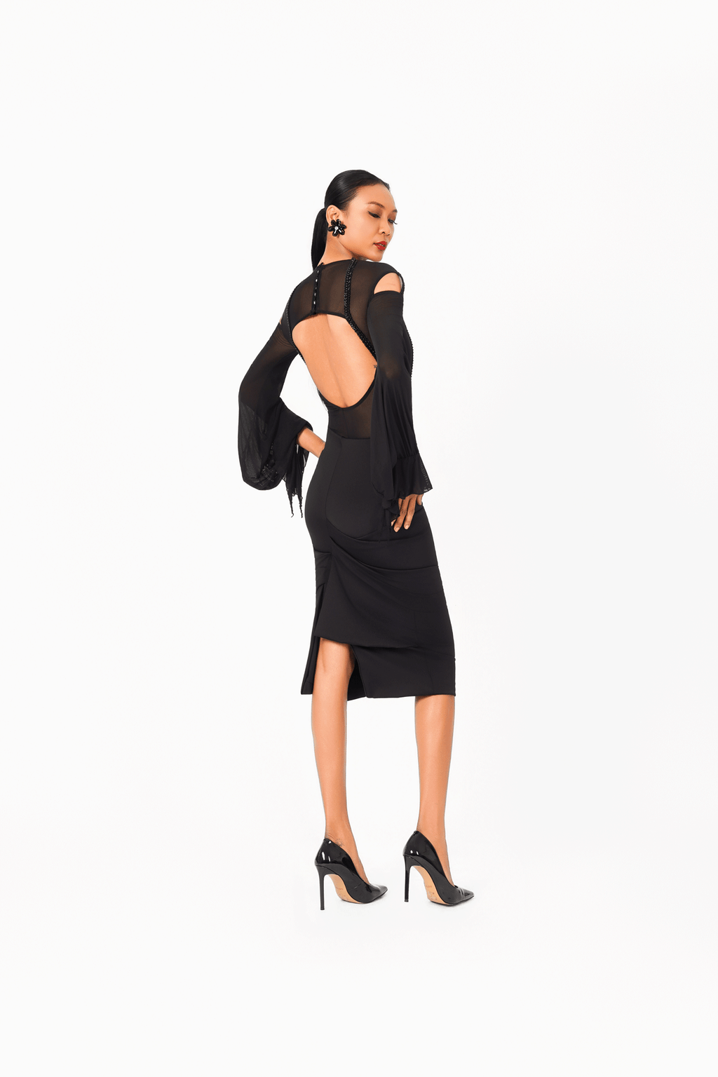 Short Skirt with Pleats at Back