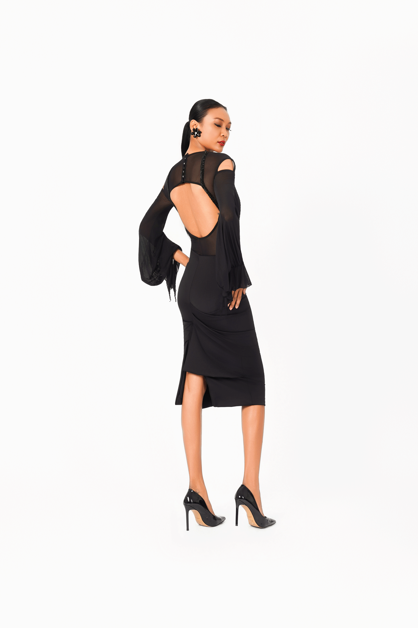 Short Skirt with Pleats at Back