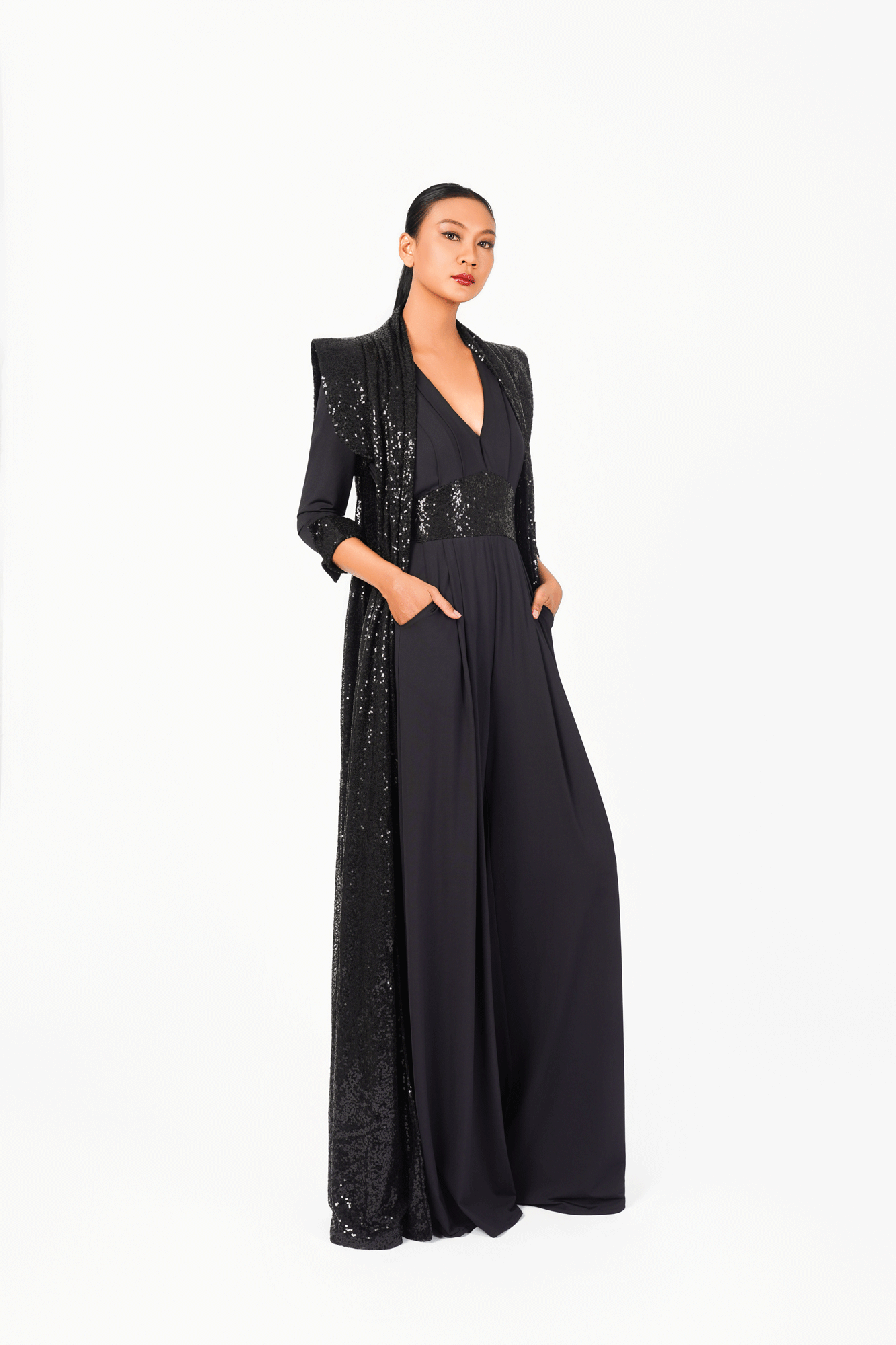 Sleeveless Long Jacket with Shoulder Details