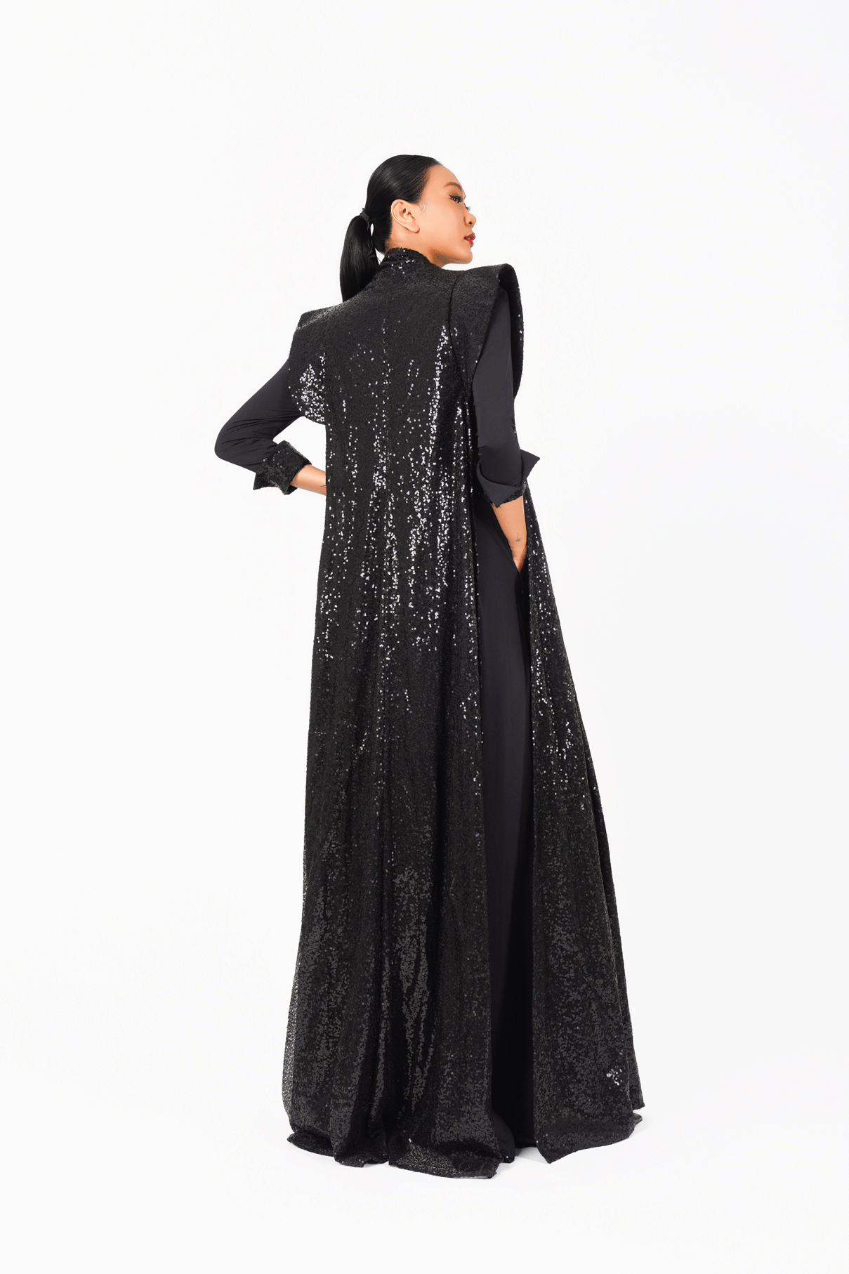 Sleeveless Long Jacket with Shoulder Details