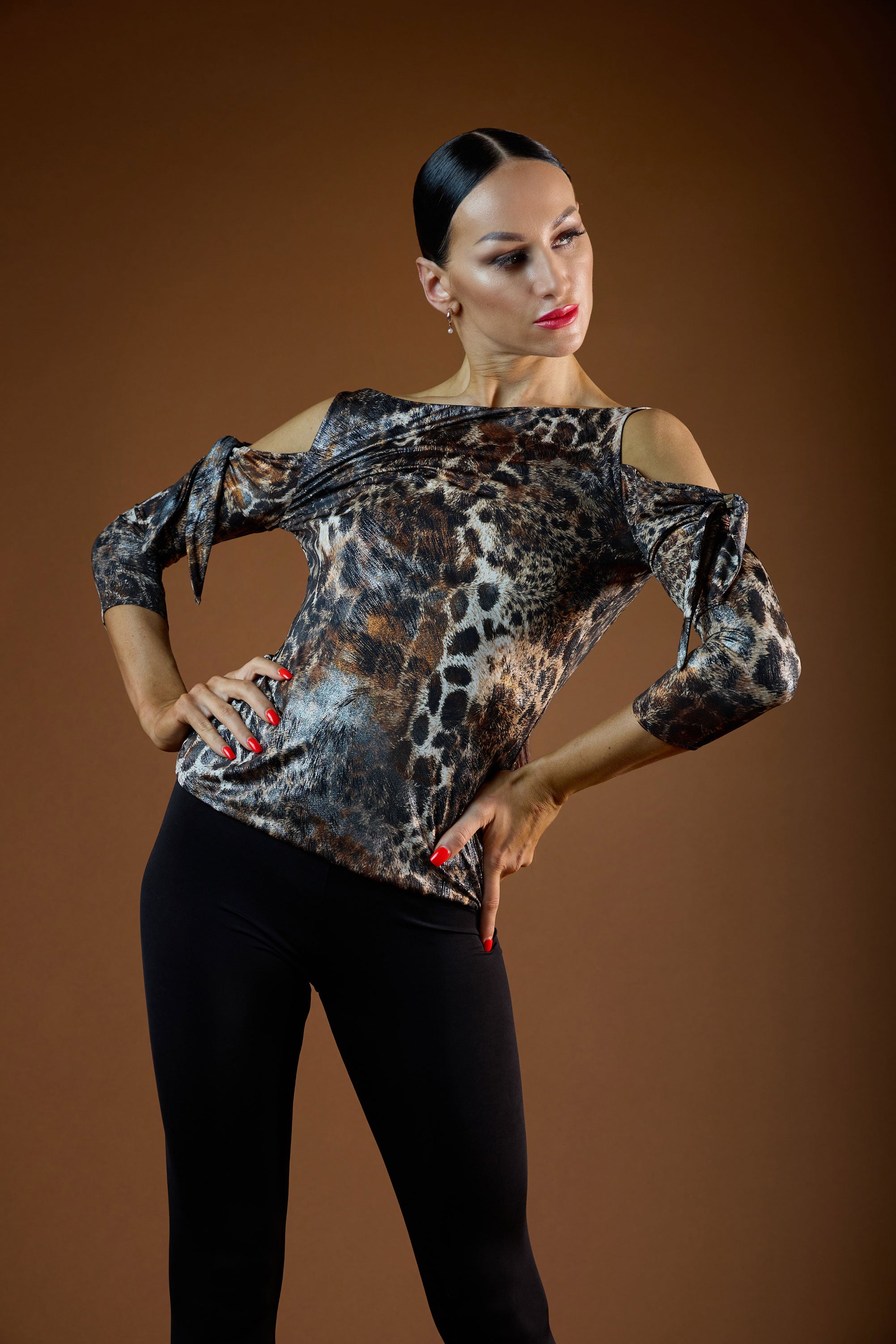 Stylish Shoulder Cut-outs Top