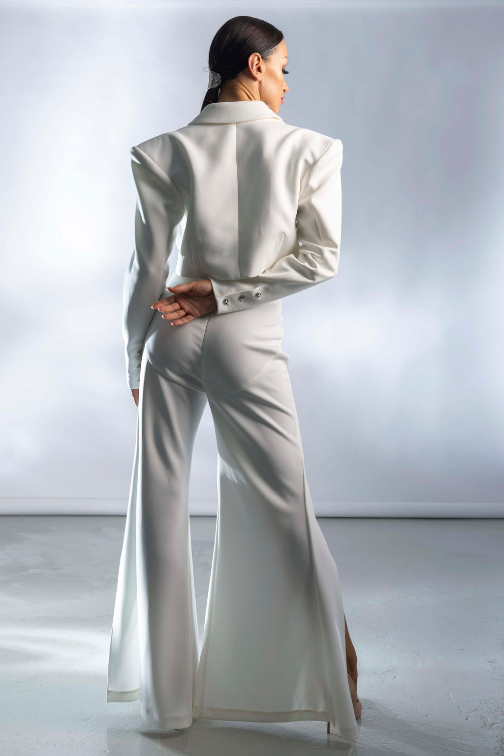Long Sleeves Short Blazer with Trim
